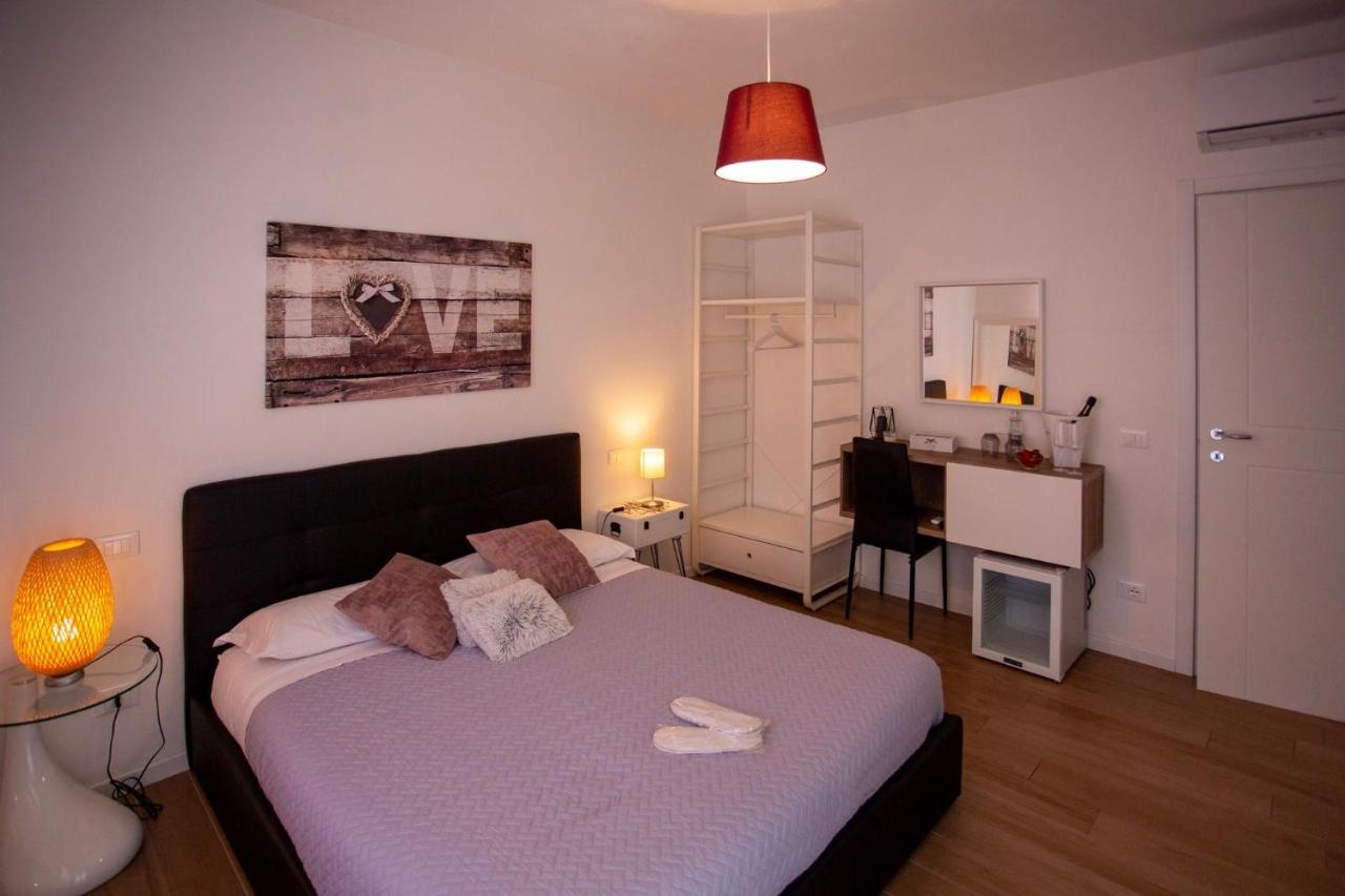 Bed And Breakfast Castello7 San Felice del Benaco Luaran gambar