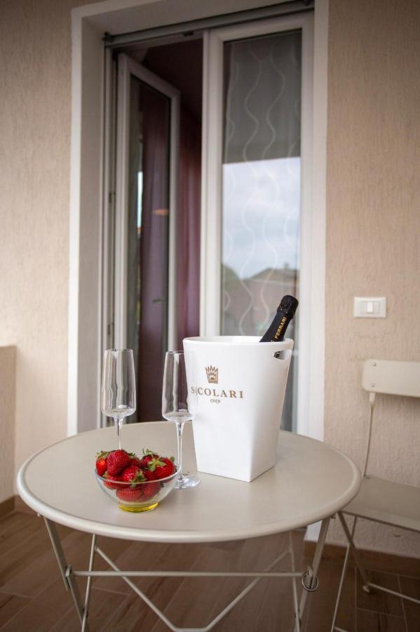 Bed And Breakfast Castello7 San Felice del Benaco Luaran gambar