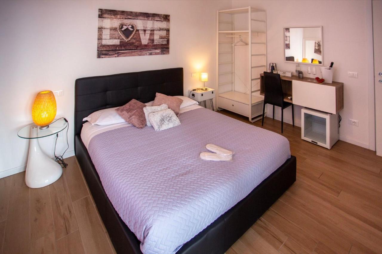 Bed And Breakfast Castello7 San Felice del Benaco Luaran gambar