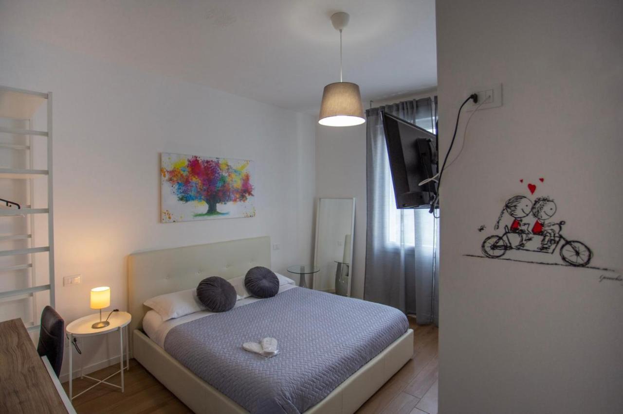 Bed And Breakfast Castello7 San Felice del Benaco Luaran gambar